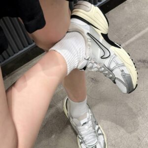 Alternative view of Giày Nike V2K Run ''Pure Platinum Metallic Silver'' [FD0736 100] [HJ4497 100] - V