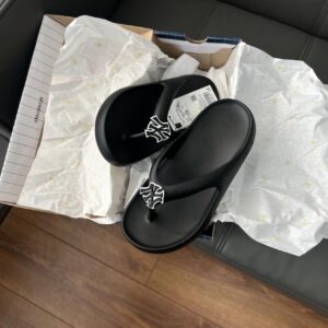 DÉP MLB CHUNKY SLIDER FLIP-FLOP NEW YORK Yankees Black [3ALPFBF33 50BKS]